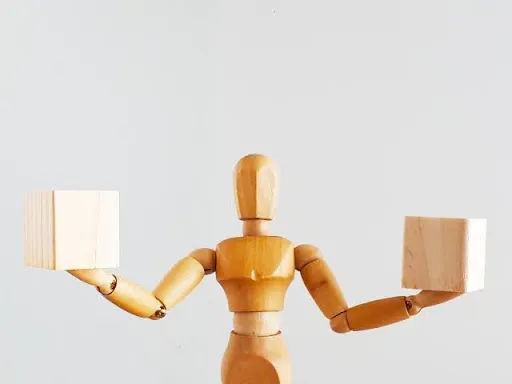 損をしないのはどっち？「修理」vs「交換」の判断基準